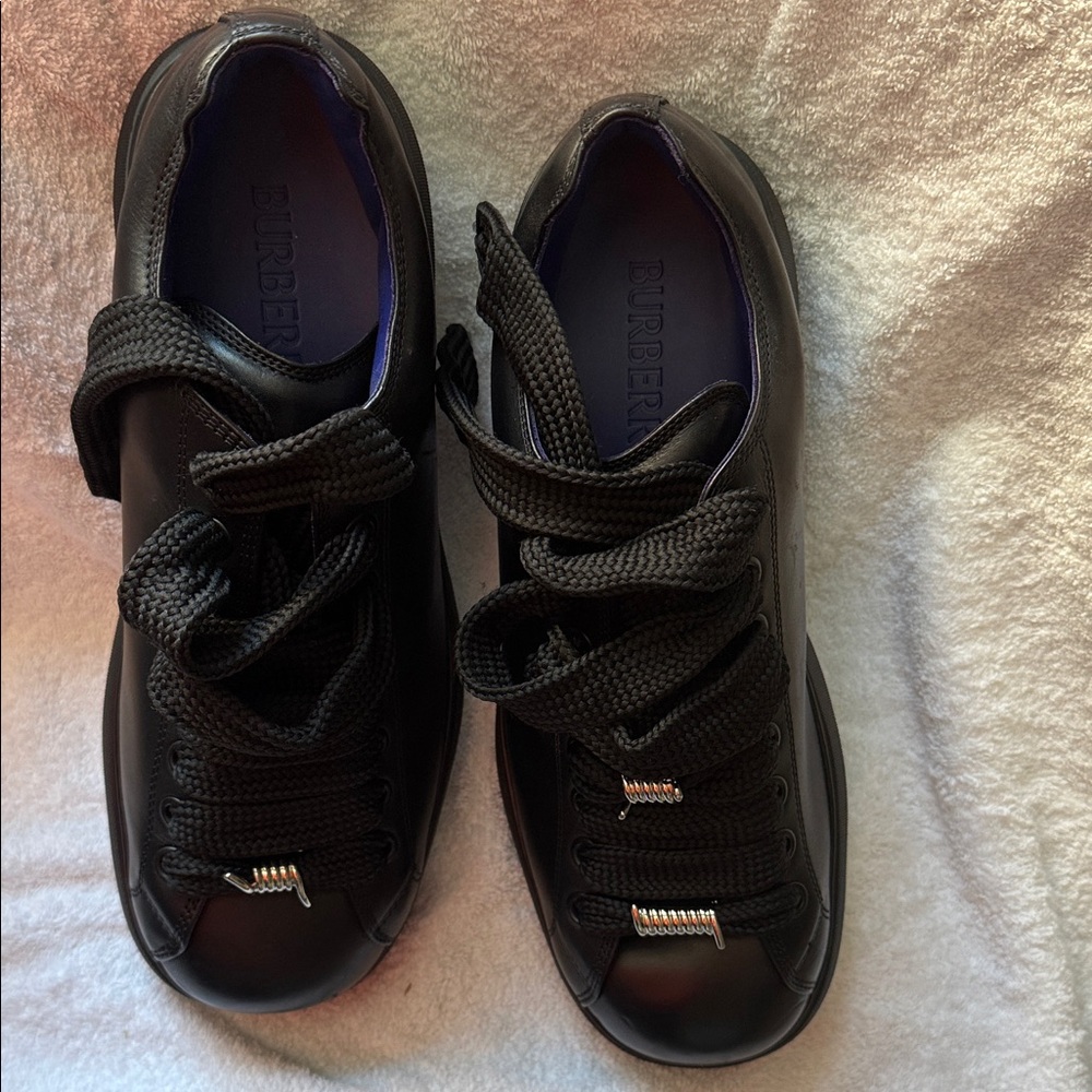 NWOT Burberry Men’s Ranger Leather Low Top Sneakers, Size 11 - Picture 9 of 15